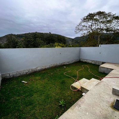 Casa Residencial com 112m², 3 quartos, 1 suíte, 2 garagens, no bairro Rio Tavares em Florianópolis