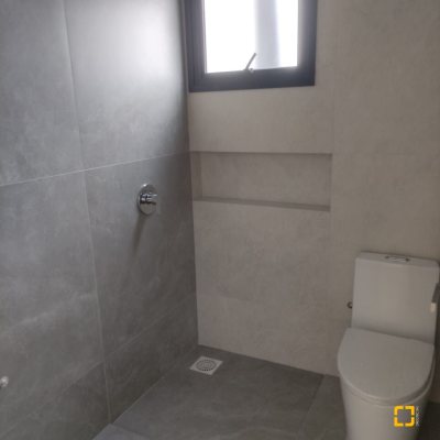 Casa Residencial com 162m², 3 quartos, 3 suítes, 2 garagens, no bairro Campeche em Florianópolis