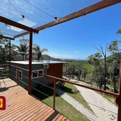 Casa Residencial com 600m², 7 quartos, 4 suítes, 11 garagens, no bairro Açores em Florianópolis