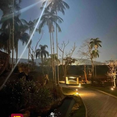 Casa Residencial com 600m², 7 quartos, 4 suítes, 11 garagens, no bairro Açores em Florianópolis