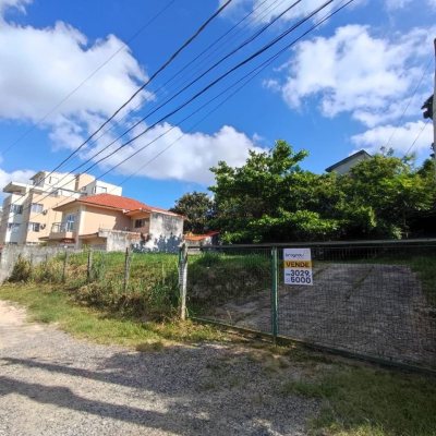 Terrenos Residenciais com 1391m², no bairro Pantanal em Florianópolis