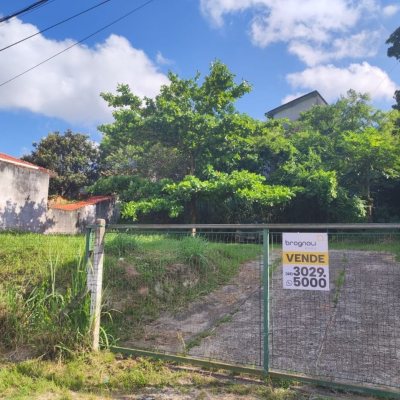Terrenos Residenciais com 1391m², no bairro Pantanal em Florianópolis