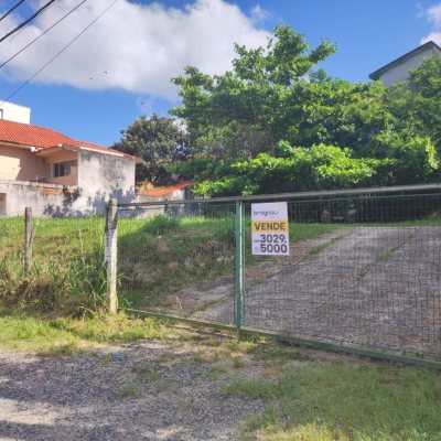 Terrenos Residenciais com 1391m², no bairro Pantanal em Florianópolis