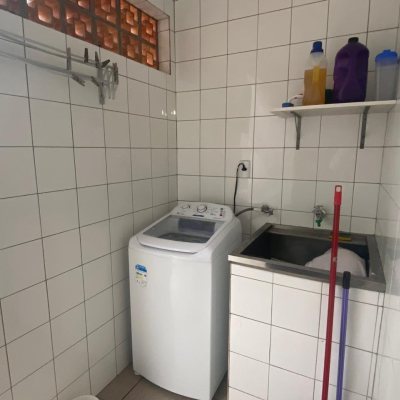 Casa Residencial com 191m², 4 quartos, 1 suíte, 2 garagens, no bairro Centro em Florianópolis