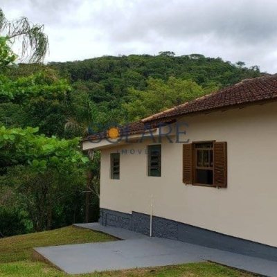 Casa Residencial com 73m², 3 quartos, 1 garagem, no bairro Rio Tavares em Florianópolis