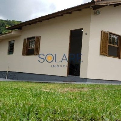 Casa Residencial com 73m², 3 quartos, 1 garagem, no bairro Rio Tavares em Florianópolis