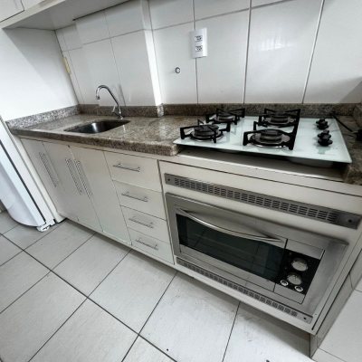 Apartamentos com 77m², 3 quartos, 1 suíte, 1 garagem, no bairro Costeira Do Pirajubaé em Florianópolis