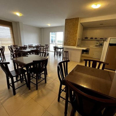 Apartamentos com 77m², 3 quartos, 1 suíte, 1 garagem, no bairro Costeira Do Pirajubaé em Florianópolis