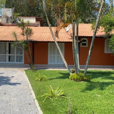 Casa Residencial com 300m², 4 quartos, 2 suítes, no bairro Vargem Grande em Florianópolis