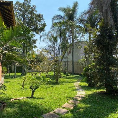 Casa Residencial com 300m², 4 quartos, 2 suítes, no bairro Vargem Grande em Florianópolis