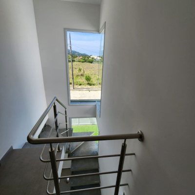 Casa Residencial com 131m², 3 quartos, 1 suíte, 2 garagens, no bairro Pântano Do Sul em Florianópolis