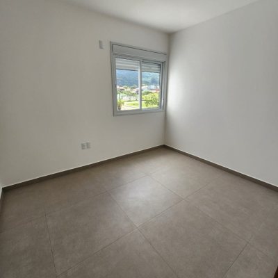 Casa Residencial com 131m², 3 quartos, 1 suíte, 2 garagens, no bairro Pântano Do Sul em Florianópolis