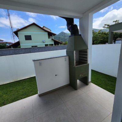 Casa Residencial com 131m², 3 quartos, 1 suíte, 2 garagens, no bairro Pântano Do Sul em Florianópolis