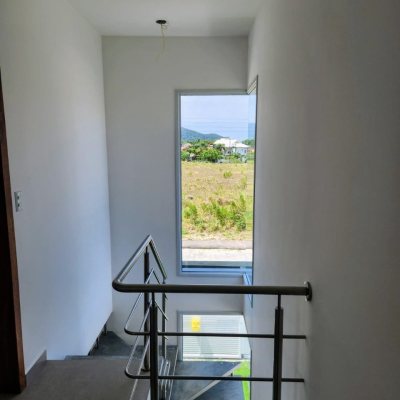 Casa Residencial com 122m², 3 quartos, 1 suíte, 2 garagens, no bairro Pântano Do Sul em Florianópolis