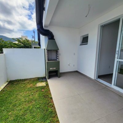 Casa Residencial com 122m², 3 quartos, 1 suíte, 2 garagens, no bairro Pântano Do Sul em Florianópolis