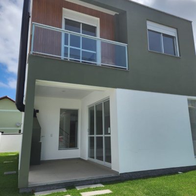 Casa Residencial com 122m², 3 quartos, 1 suíte, 2 garagens, no bairro Pântano Do Sul em Florianópolis