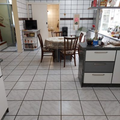 Casa Residencial com 320m², 4 quartos, 4 suítes, 4 garagens, no bairro Coqueiros em Florianópolis