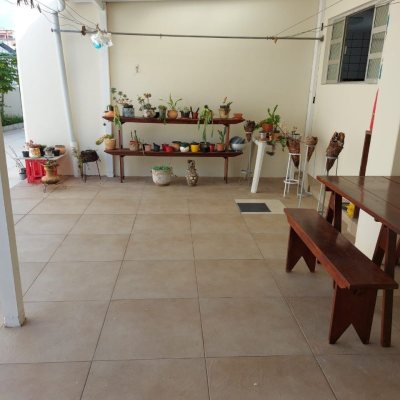 Casa Residencial com 320m², 4 quartos, 4 suítes, 4 garagens, no bairro Coqueiros em Florianópolis