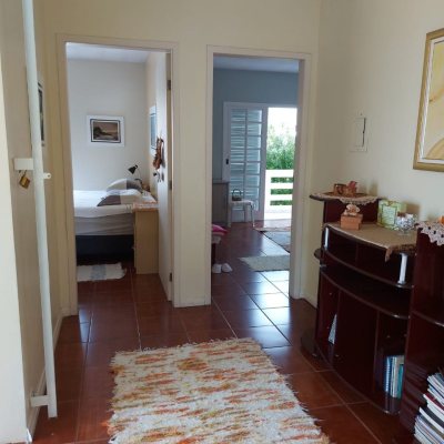 Casa Residencial com 320m², 4 quartos, 4 suítes, 4 garagens, no bairro Coqueiros em Florianópolis