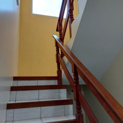 Casa Residencial com 320m², 4 quartos, 4 suítes, 4 garagens, no bairro Coqueiros em Florianópolis