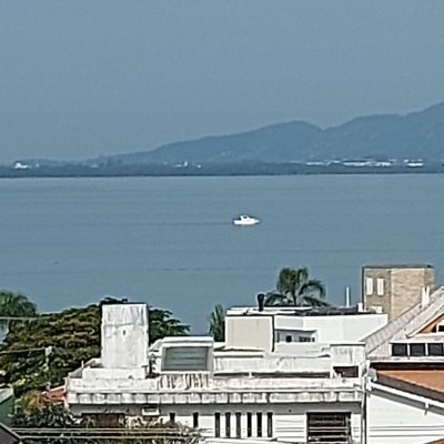 Casa Residencial com 320m², 4 quartos, 4 suítes, 4 garagens, no bairro Coqueiros em Florianópolis