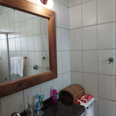 Casa Residencial com 320m², 4 quartos, 4 suítes, 4 garagens, no bairro Coqueiros em Florianópolis