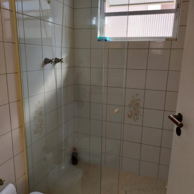 Casa Residencial com 320m², 4 quartos, 4 suítes, 4 garagens, no bairro Coqueiros em Florianópolis