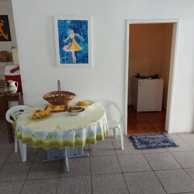 Casa Residencial com 320m², 4 quartos, 4 suítes, 4 garagens, no bairro Coqueiros em Florianópolis