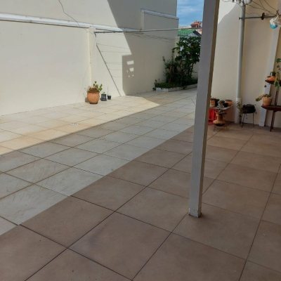 Casa Residencial com 320m², 4 quartos, 4 suítes, 4 garagens, no bairro Coqueiros em Florianópolis