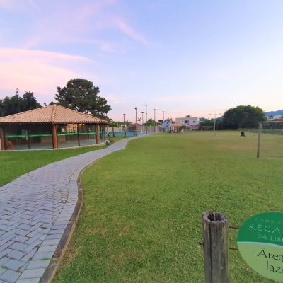 Casa Residencial com 470m², 5 quartos, 5 suítes, 4 garagens, no bairro Campeche em Florianópolis
