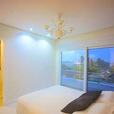 Casa Residencial com 470m², 5 quartos, 5 suítes, 4 garagens, no bairro Campeche em Florianópolis