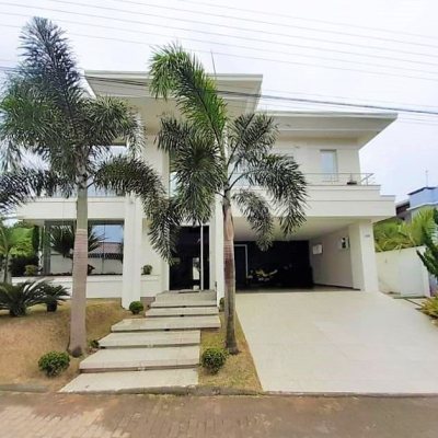 Casa Residencial com 470m², 5 quartos, 5 suítes, 4 garagens, no bairro Campeche em Florianópolis