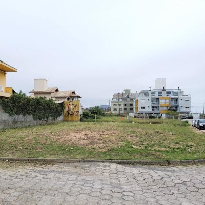 Terrenos Residenciais com 533m², no bairro Campeche em Florianópolis