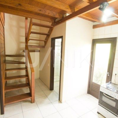 Pousada com 590m², 16 garagens, no bairro Rio Tavares em Florianópolis