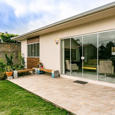 Casa Residencial com 106m², 2 quartos, 2 suítes, 5 garagens, no bairro Campeche em Florianópolis