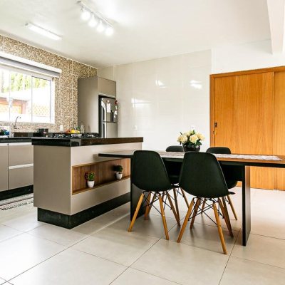 Casa Residencial com 106m², 2 quartos, 2 suítes, 5 garagens, no bairro Campeche em Florianópolis