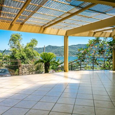 Casa Residencial com 430m², 4 quartos, 4 suítes, 8 garagens, no bairro Lagoa da Conceição em Florianópolis