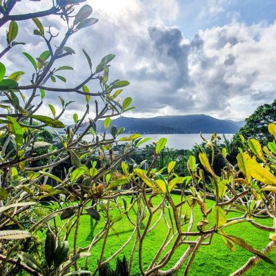 Casa Residencial com 430m², 4 quartos, 4 suítes, 8 garagens, no bairro Lagoa da Conceição em Florianópolis