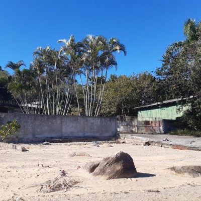 Terrenos Residenciais com 4260m², no bairro Ribeirão da Ilha em Florianópolis