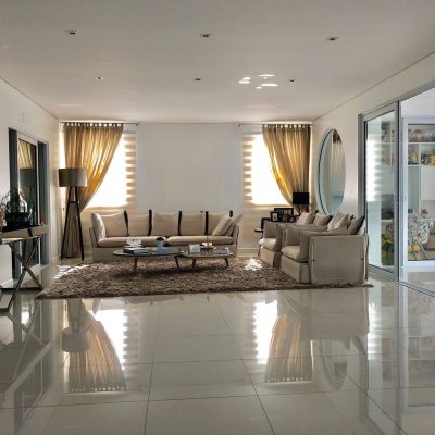 Casa Residencial com 460m², 3 quartos, 3 suítes, 3 garagens, no bairro Lagoa da Conceição em Florianópolis