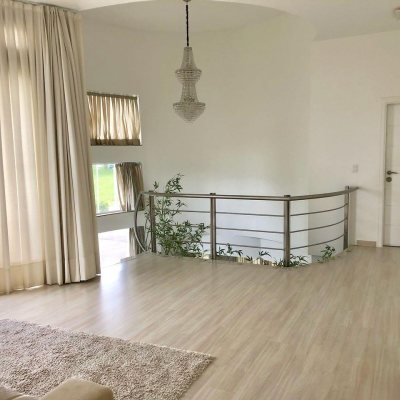 Casa Residencial com 460m², 3 quartos, 3 suítes, 3 garagens, no bairro Lagoa da Conceição em Florianópolis