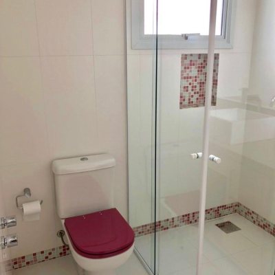 Casa Residencial com 460m², 3 quartos, 3 suítes, 3 garagens, no bairro Lagoa da Conceição em Florianópolis