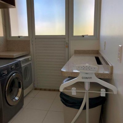 Casa Residencial com 460m², 3 quartos, 3 suítes, 3 garagens, no bairro Lagoa da Conceição em Florianópolis