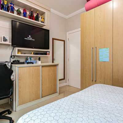 Casa Residencial com 120m², 2 quartos, 1 suíte, 2 garagens, no bairro Campeche em Florianópolis