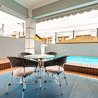 Casa Residencial com 120m², 2 quartos, 1 suíte, 2 garagens, no bairro Campeche em Florianópolis