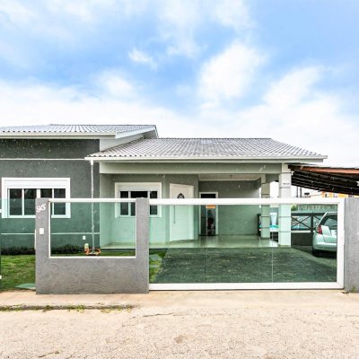 Casa Residencial com 120m², 2 quartos, 1 suíte, 2 garagens, no bairro Campeche em Florianópolis
