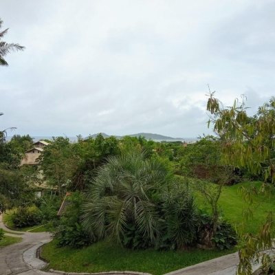 Casa Residencial com 600m², 4 quartos, 2 suítes, 12 garagens, no bairro Campeche em Florianópolis