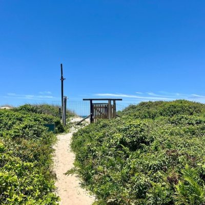 Casa em Condomínio com 400m², 5 quartos, 3 suítes, 4 garagens, no bairro Morro das Pedras em Florianópolis