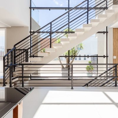 Casa em Condomínio com 400m², 5 quartos, 3 suítes, 4 garagens, no bairro Morro das Pedras em Florianópolis