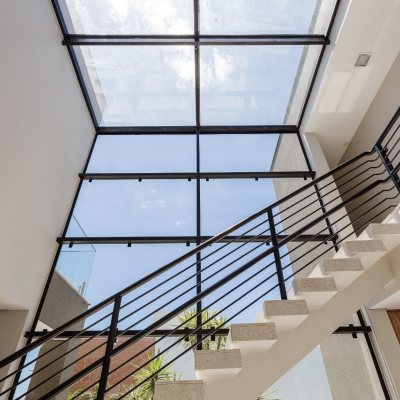 Casa em Condomínio com 400m², 5 quartos, 3 suítes, 4 garagens, no bairro Morro das Pedras em Florianópolis